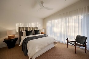 Midnight Sands Luxe Beachside Designer With Pool