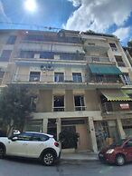 Penelope's Charming 2-BR Apt in Athens