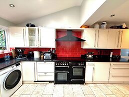 3 Bed-sleeps 6-hot Tub-pet Friendly-parking