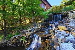 Stonewater Cove