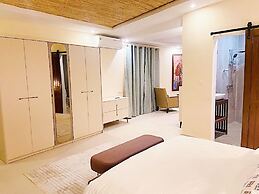 YUMA LODGE SALY