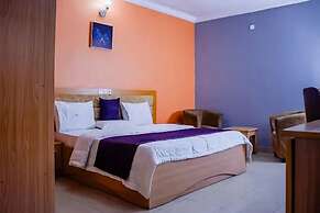 Dalice Hotel and Suites