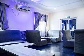 Dalice Hotel and Suites