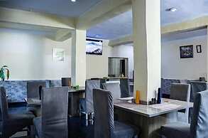 Dalice Hotel and Suites