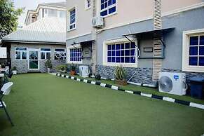 Dalice Hotel and Suites