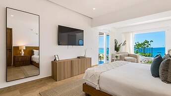 3BR with Private Pool on the Ocean
