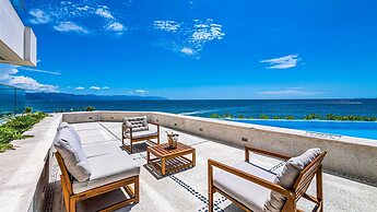 3BR with Private Pool on the Ocean