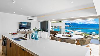 3BR with Private Pool on the Ocean