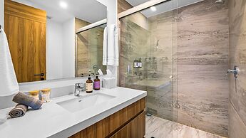 3BR with Private Pool on the Ocean