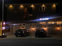 Evana Hotels