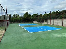 Shas Resort