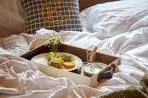 The Kin Hotel