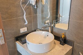Sky Charm Hanoi Hotel and Spa