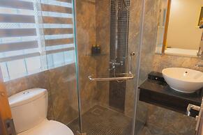 Sky Charm Hanoi Hotel and Spa
