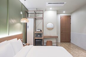 Giant Hotel