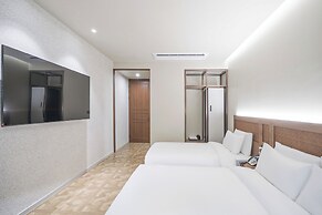 Giant Hotel