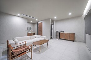 Giant Hotel