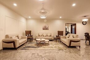 Amber Apartment 103 by Stayjade