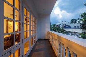 Amber Apartment 103 by Stayjade