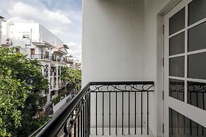 Amber Apartment 103 by Stayjade