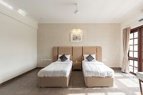 Amber Apartment 103 by Stayjade