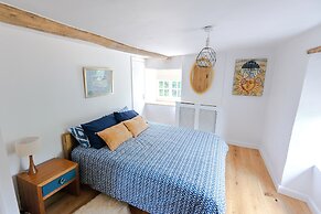 Beautiful 3Bd Thatched Stone Cottage Kettering