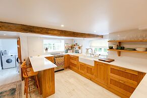 Beautiful 3Bd Thatched Stone Cottage Kettering