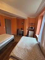 2-Rent Group Hostel Rooms AUB162
