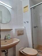 2-Rent Group Hostel Rooms AUB162