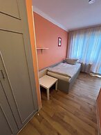 2-Rent Group Hostel Rooms AUB162