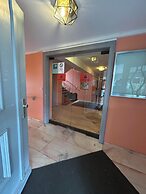 2-Rent Group Hostel Rooms AUB162