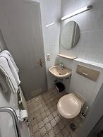 2-Rent Group Hostel Rooms AUB162