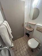 2-Rent Group Hostel Rooms AUB162