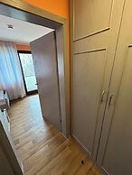 2-Rent Group Hostel Rooms AUB162