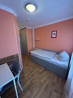 2-Rent Group Hostel Rooms AUB162