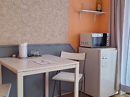 2-Rent Group Hostel Rooms AUB162