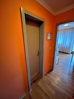 2-Rent Group Hostel Rooms AUB162