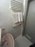 2-Rent Group Hostel Rooms AUB162