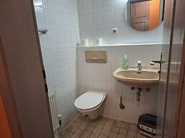 2-Rent Group Hostel Rooms AUB162