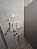 2-Rent Group Hostel Rooms AUB162