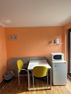 2-Rent Group Hostel Rooms AUB162