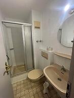 2-Rent Group Hostel Rooms AUB162