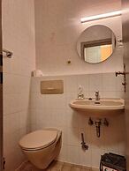 2-Rent Group Hostel Rooms AUB162