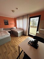 2-Rent Group Hostel Rooms AUB162