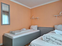 2-Rent Group Hostel Rooms AUB162