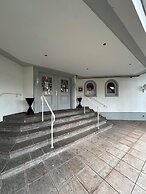 2-Rent Group Hostel Rooms AUB162