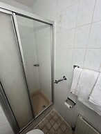 2-Rent Group Hostel Rooms AUB162