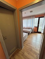 2-Rent Group Hostel Rooms AUB162