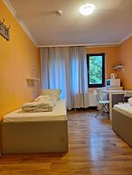 2-Rent Group Hostel Rooms AUB162