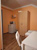 2-Rent Group Hostel Rooms AUB162